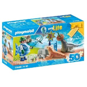 Playmobil Keeper with Animals front of box