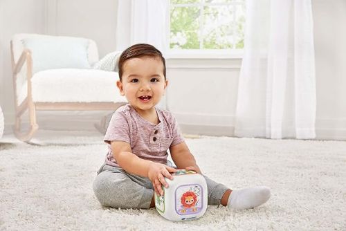 V Tech Baby Sensory Sounds Musical Cube lifestyle