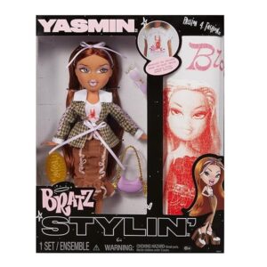 Bratz Stylin' Yasmin - Fashion Doll with Customisable T-Shirt for You front of box